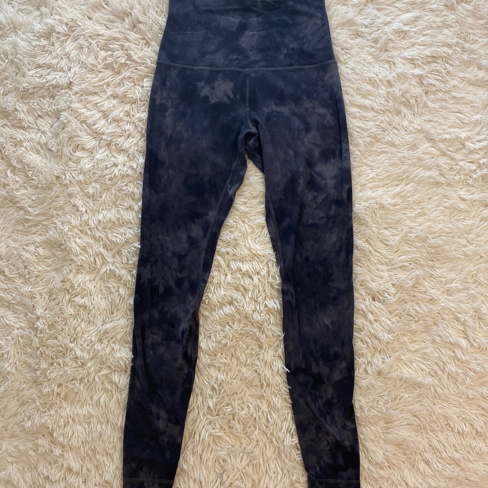 Size 8 Lululemon grey camo high rise align leggings 28 inches